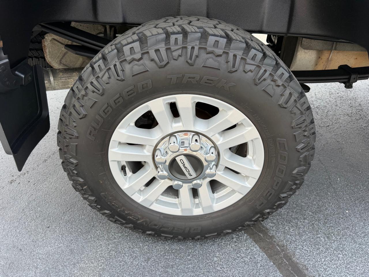 Ford Super Duty F-250 SRW XLT 4WD Reg Cab 8' Box 2017