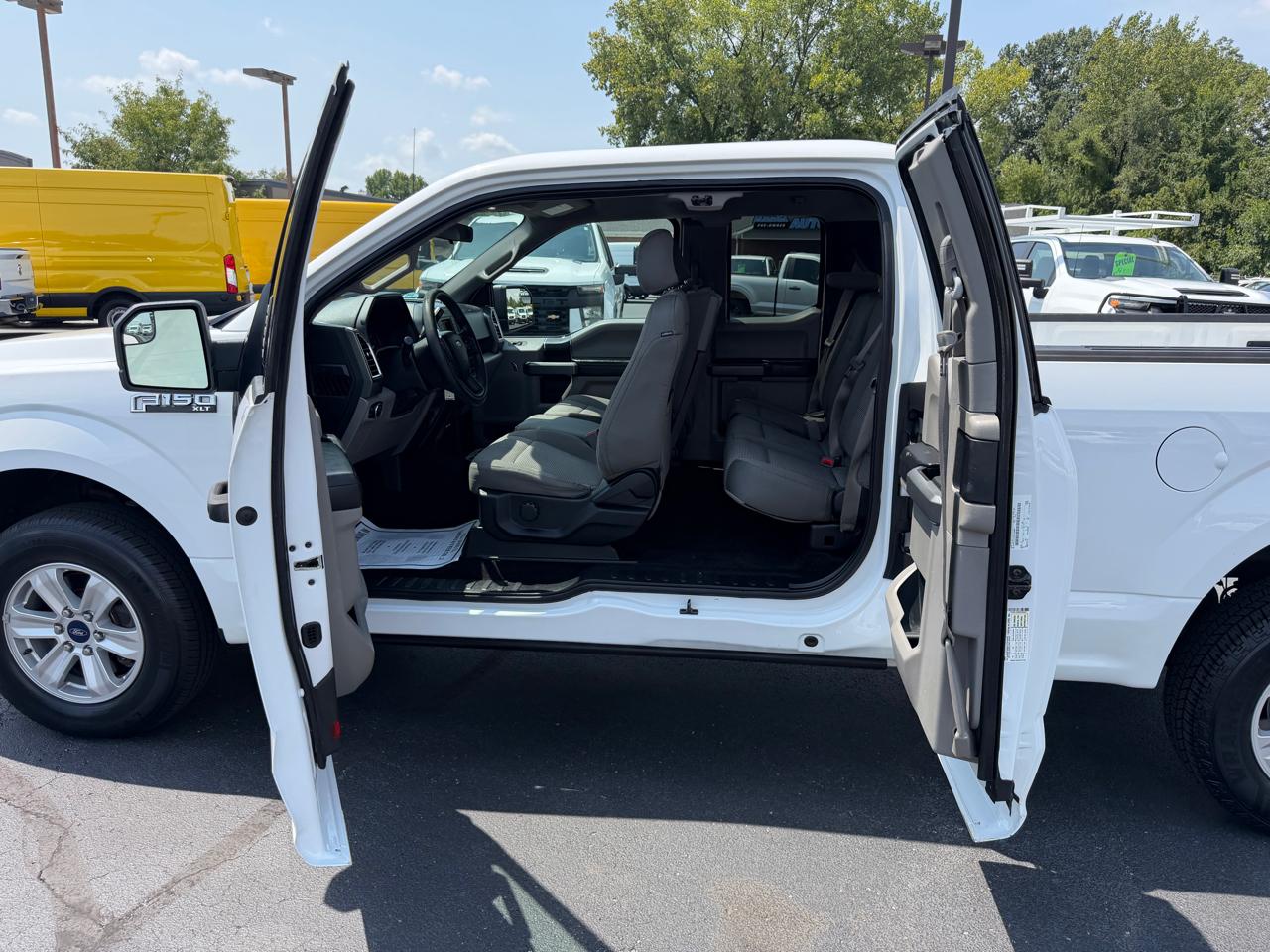 Ford F-150 2WD SuperCab 145" XL 2016