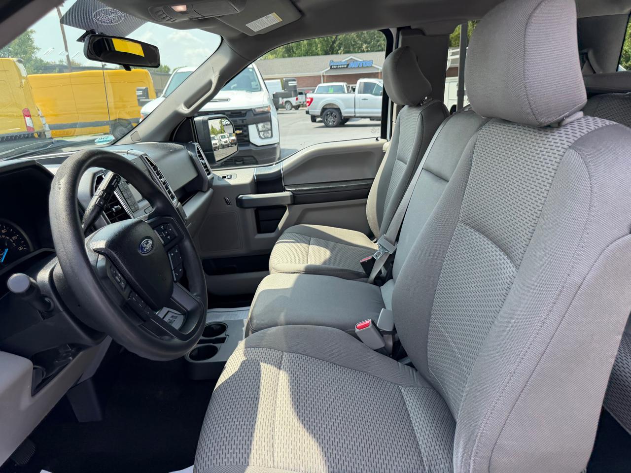 Ford F-150 2WD SuperCab 145" XL 2016