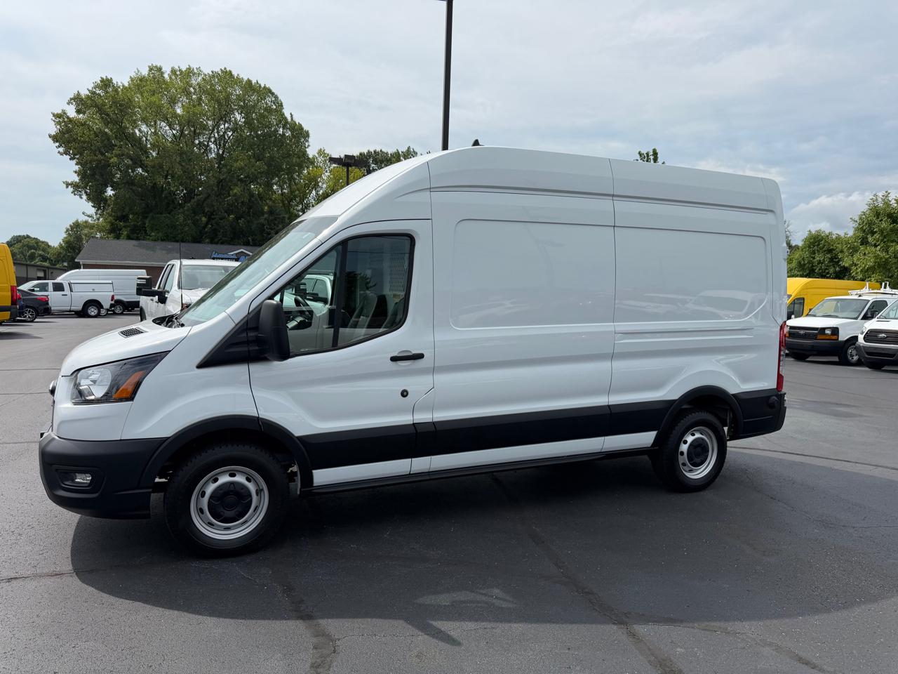 Ford Transit Cargo Van T-250 148" Hi Rf 9070 GVWR RWD 2020