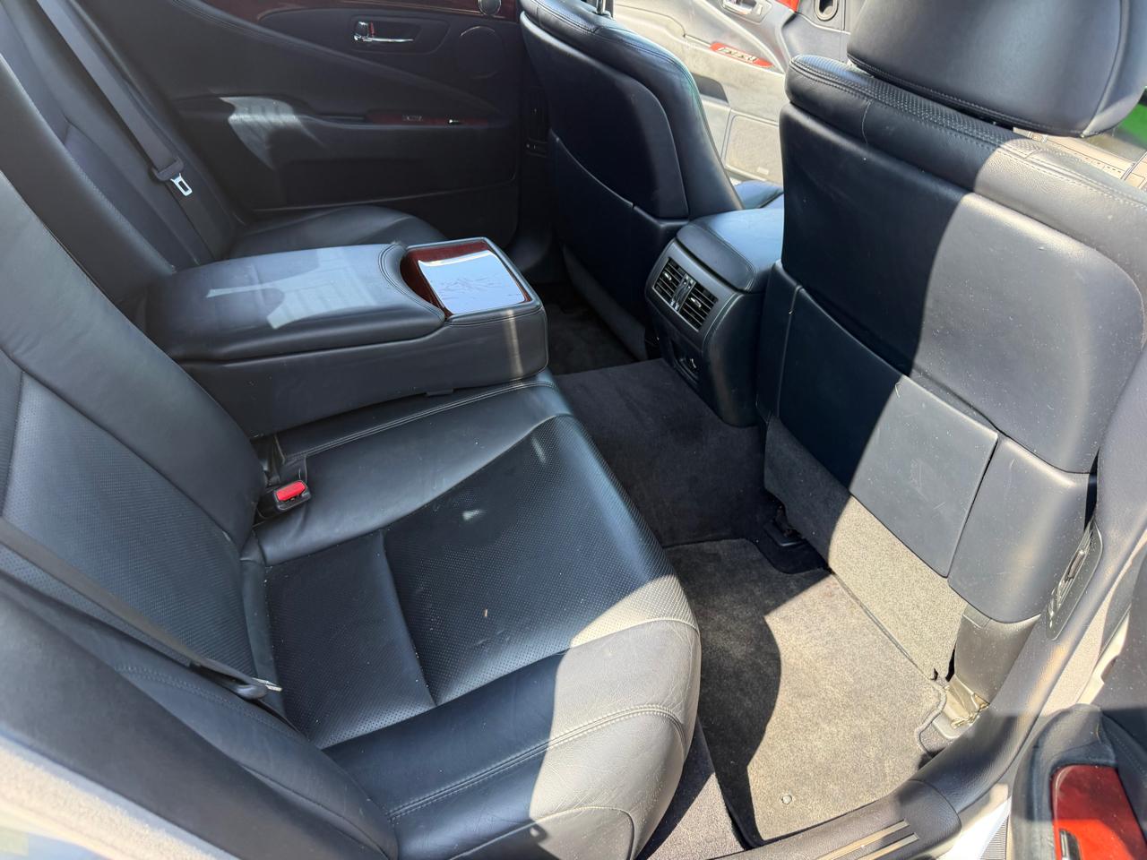 Lexus LS 460 4dr Sdn 2007