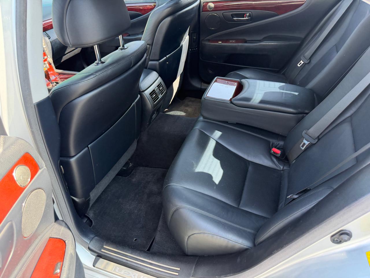 Lexus LS 460 4dr Sdn 2007