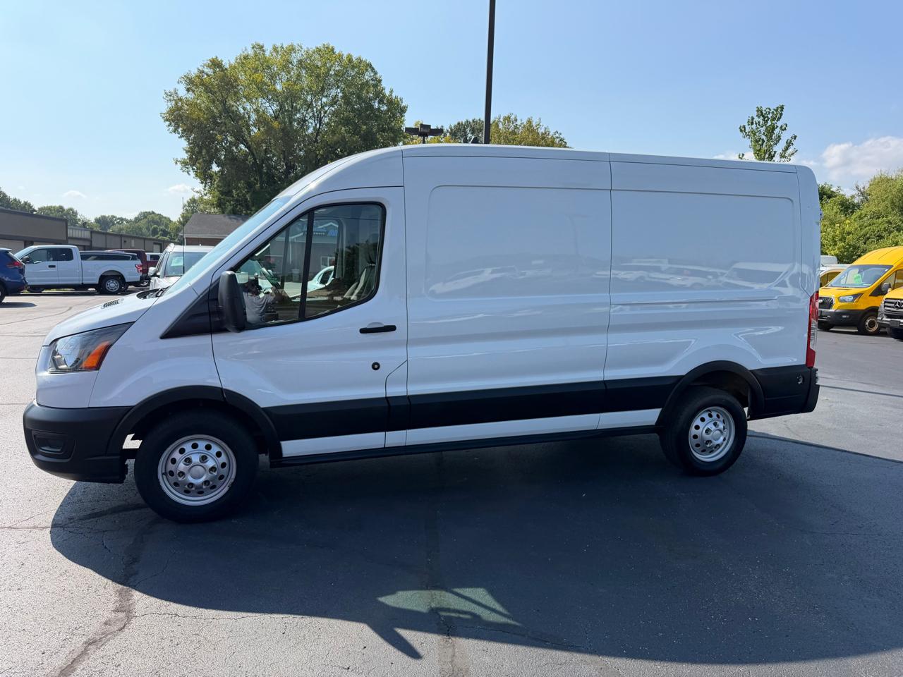 Ford Transit Cargo Van T-250 130" Med Rf 9070 GVWR AWD 2020