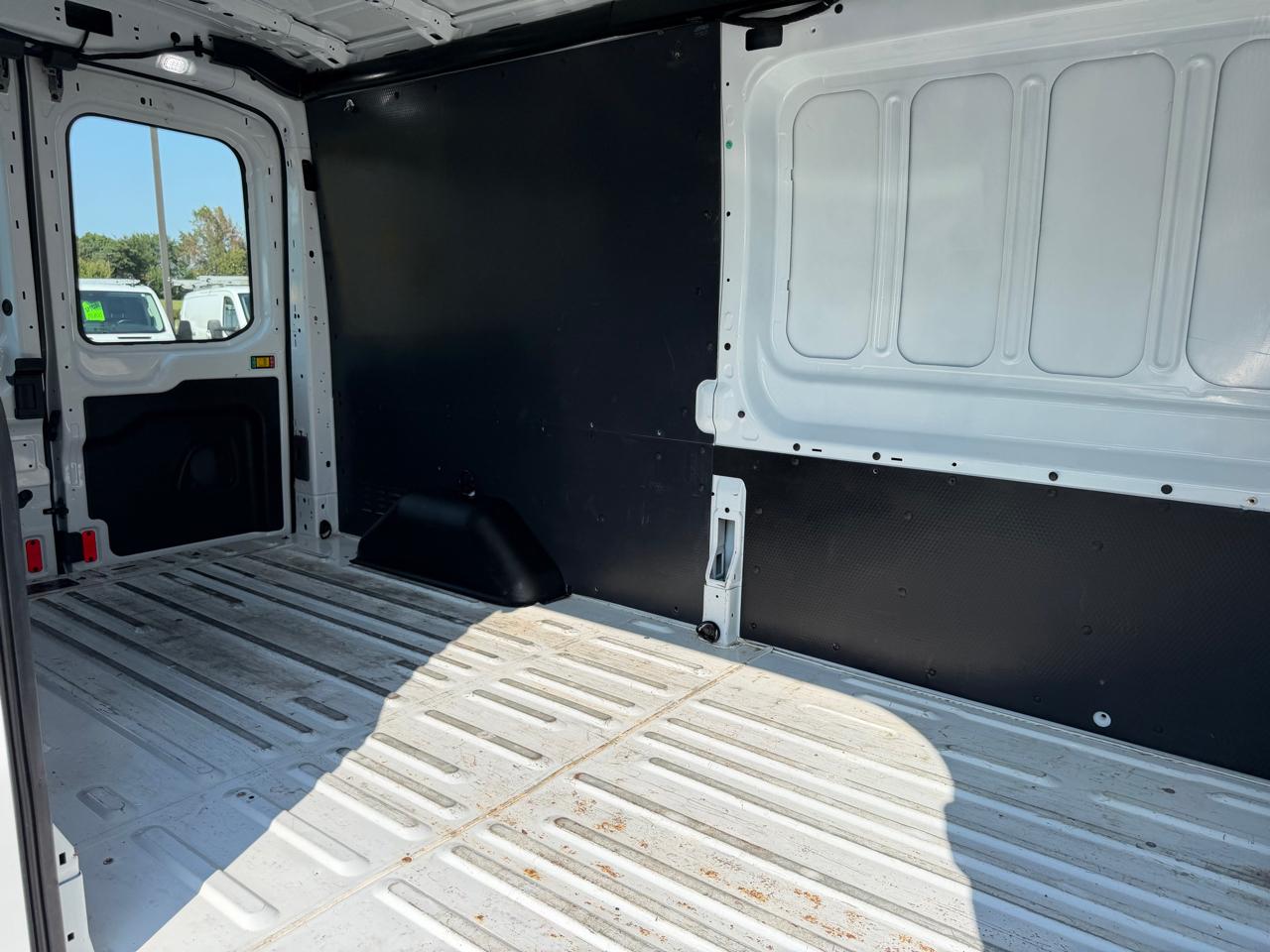Ford Transit Cargo Van T-250 130" Med Rf 9070 GVWR AWD 2020