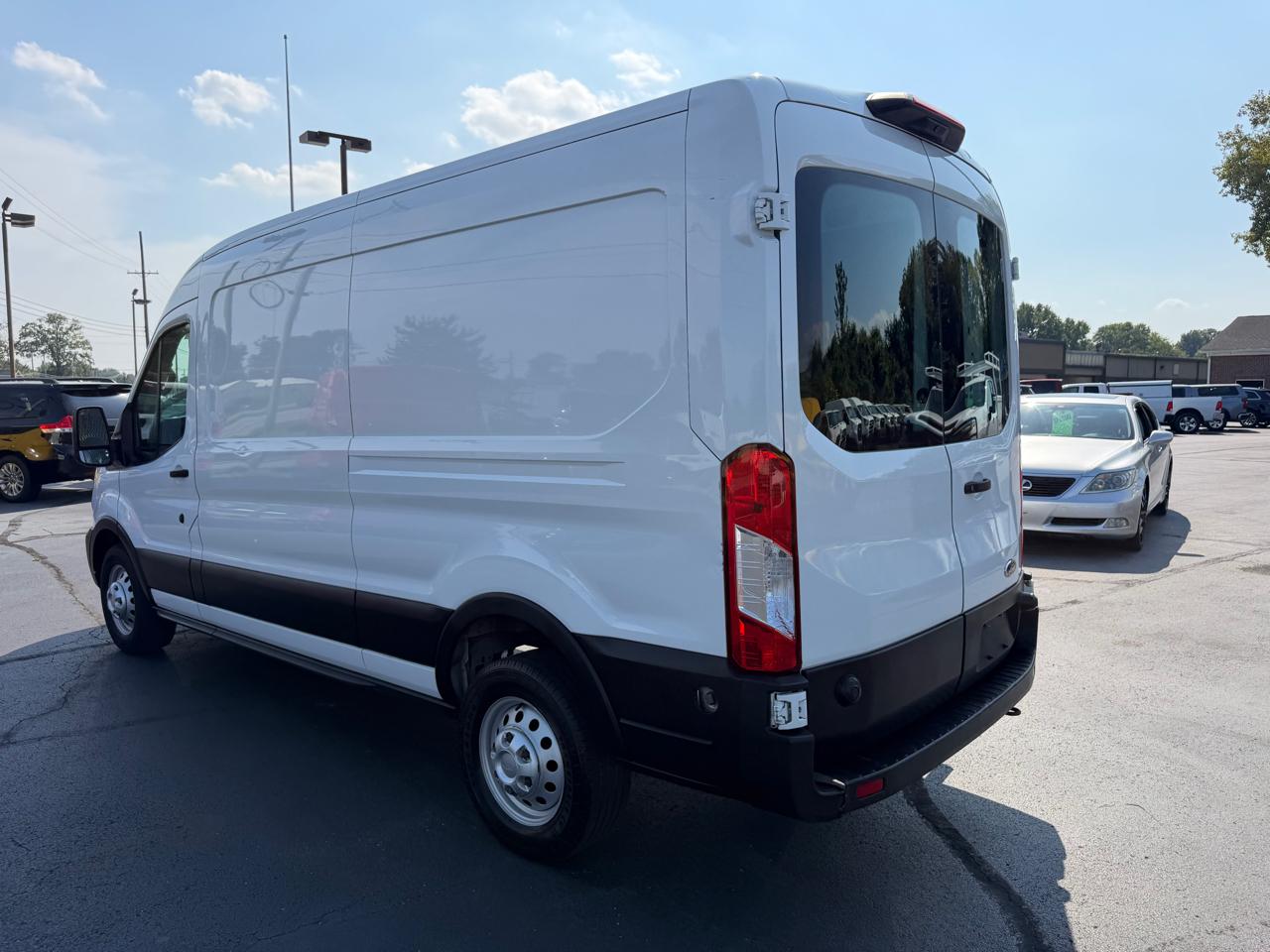 Ford Transit Cargo Van T-250 130" Med Rf 9070 GVWR AWD 2020