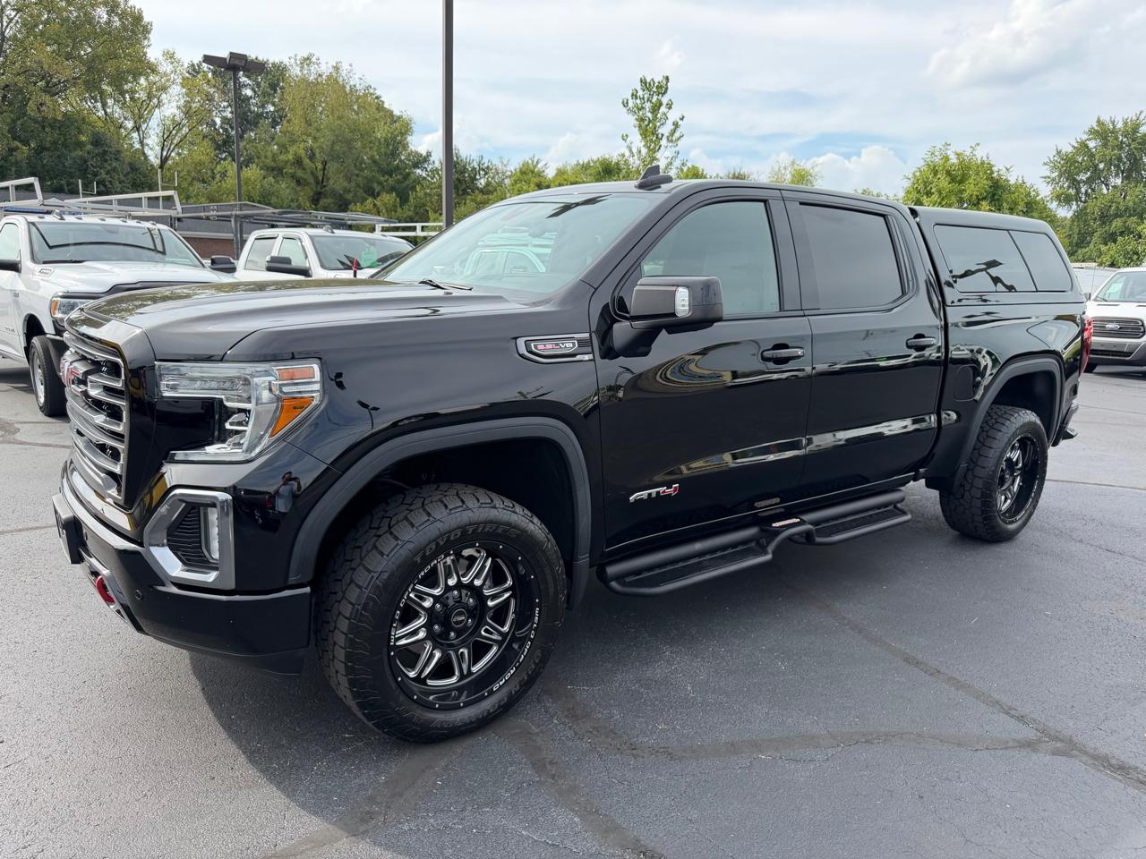 GMC Sierra 1500 AT4 Crew Cab 4WD 2019