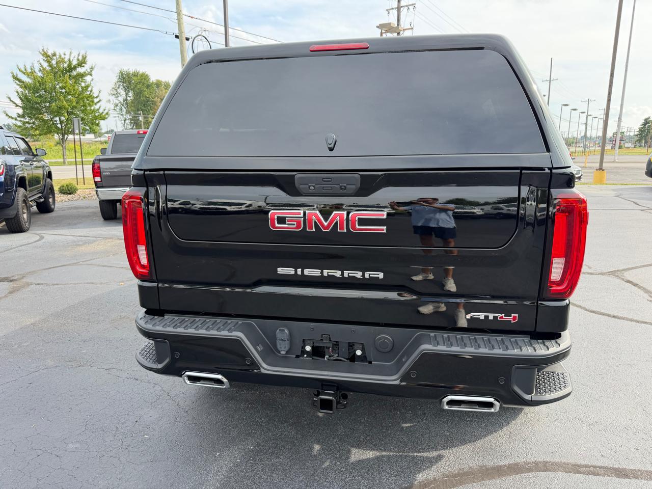 GMC Sierra 1500 AT4 Crew Cab 4WD 2019