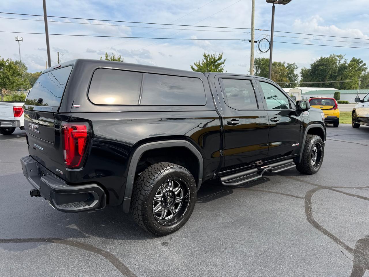 GMC Sierra 1500 AT4 Crew Cab 4WD 2019