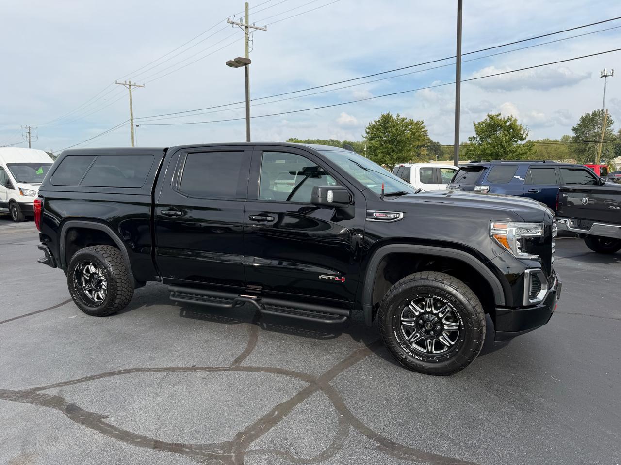 GMC Sierra 1500 AT4 Crew Cab 4WD 2019