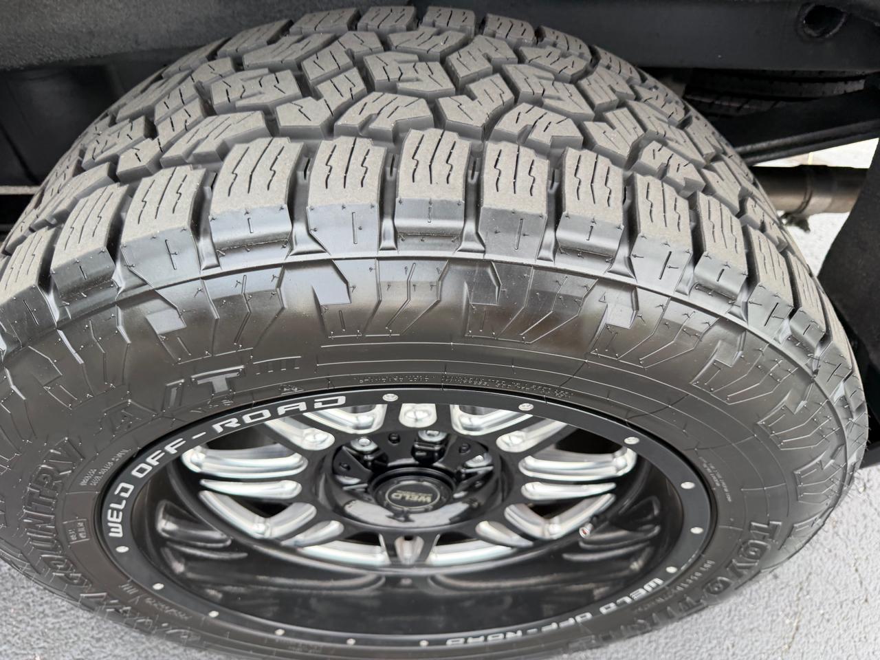 GMC Sierra 1500 AT4 Crew Cab 4WD 2019
