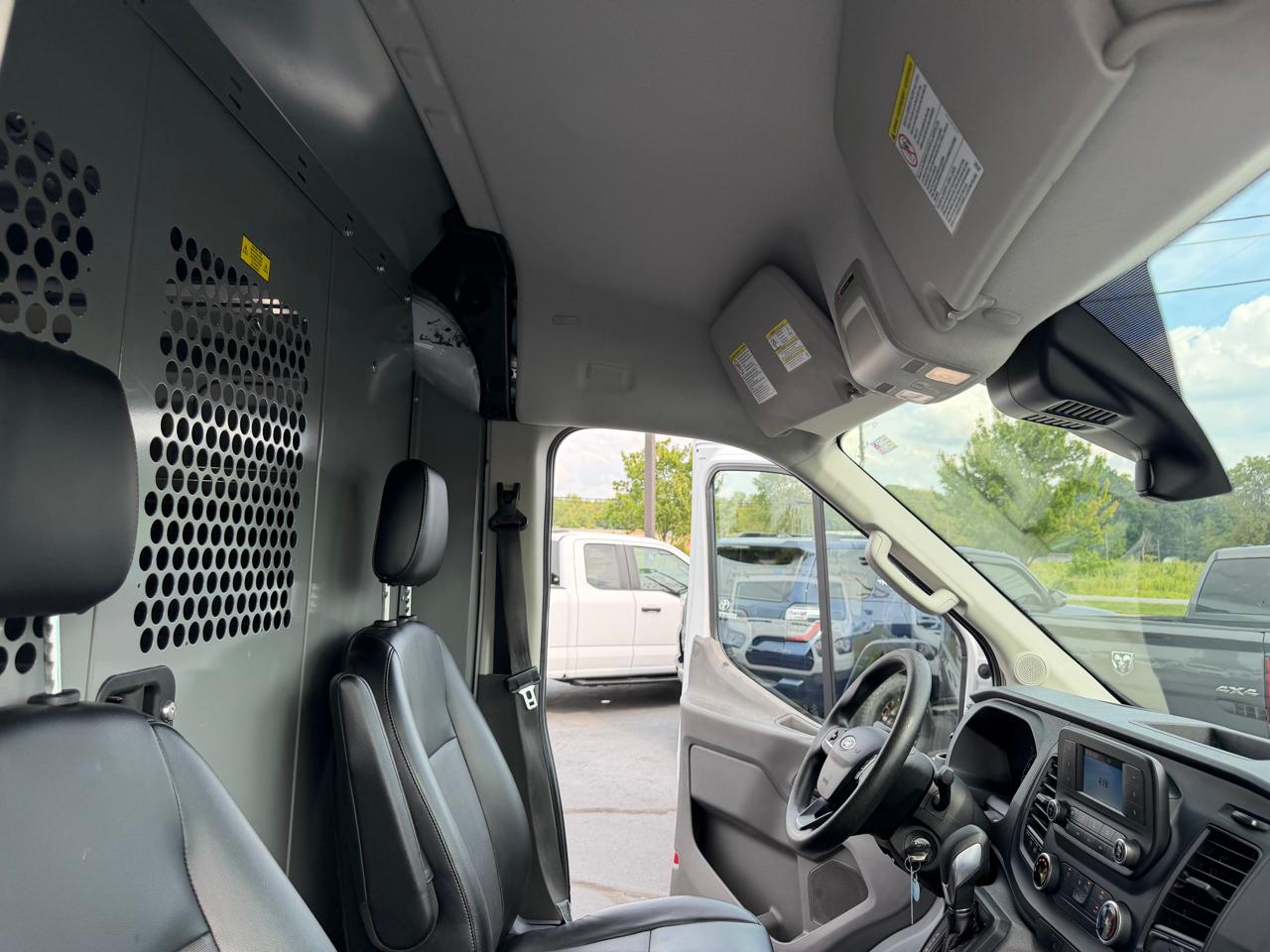 Ford Transit Cargo Van T-250 130" Med Rf 9070 GVWR RWD 2021