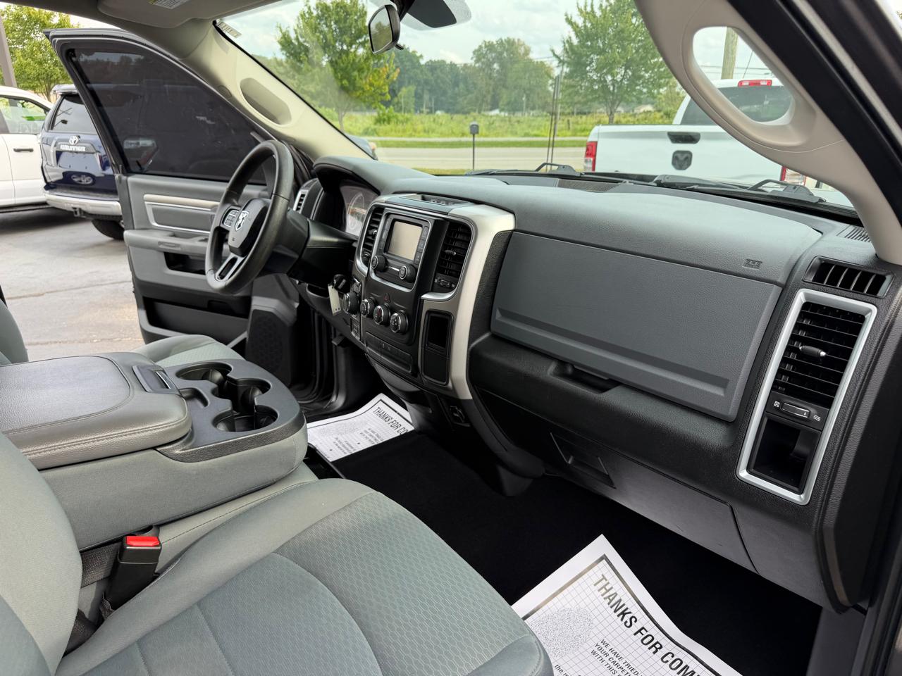 RAM 1500 Classic SLT 4x4 Crew Cab 6'4" Box 2020