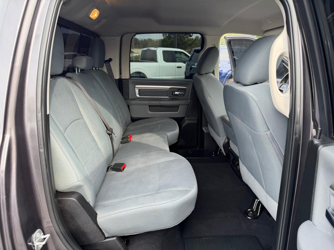 RAM 1500 Classic SLT 4x4 Crew Cab 6'4" Box 2020