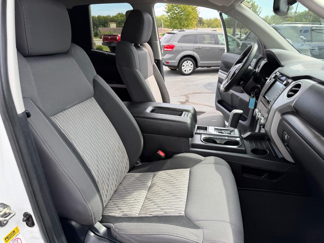 Toyota Tundra 2WD Truck Double Cab 4.6L V8 6-Spd AT SR5 (Natl) 2016