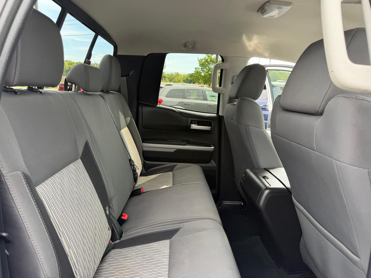Toyota Tundra 2WD Truck Double Cab 4.6L V8 6-Spd AT SR5 (Natl) 2016