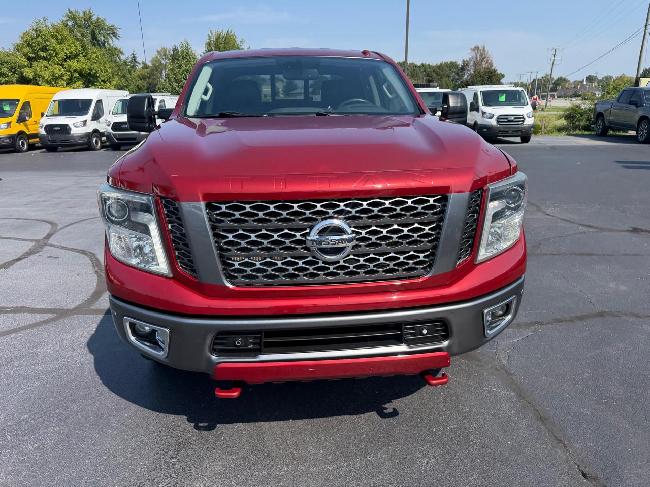 Nissan Titan XD 4x4 Gas Crew Cab PRO-4X 2017