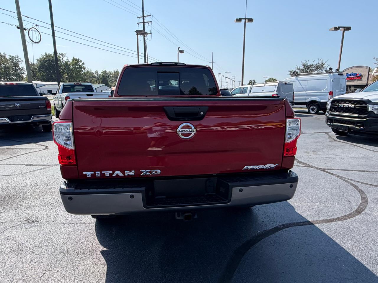 Nissan Titan XD 4x4 Gas Crew Cab PRO-4X 2017