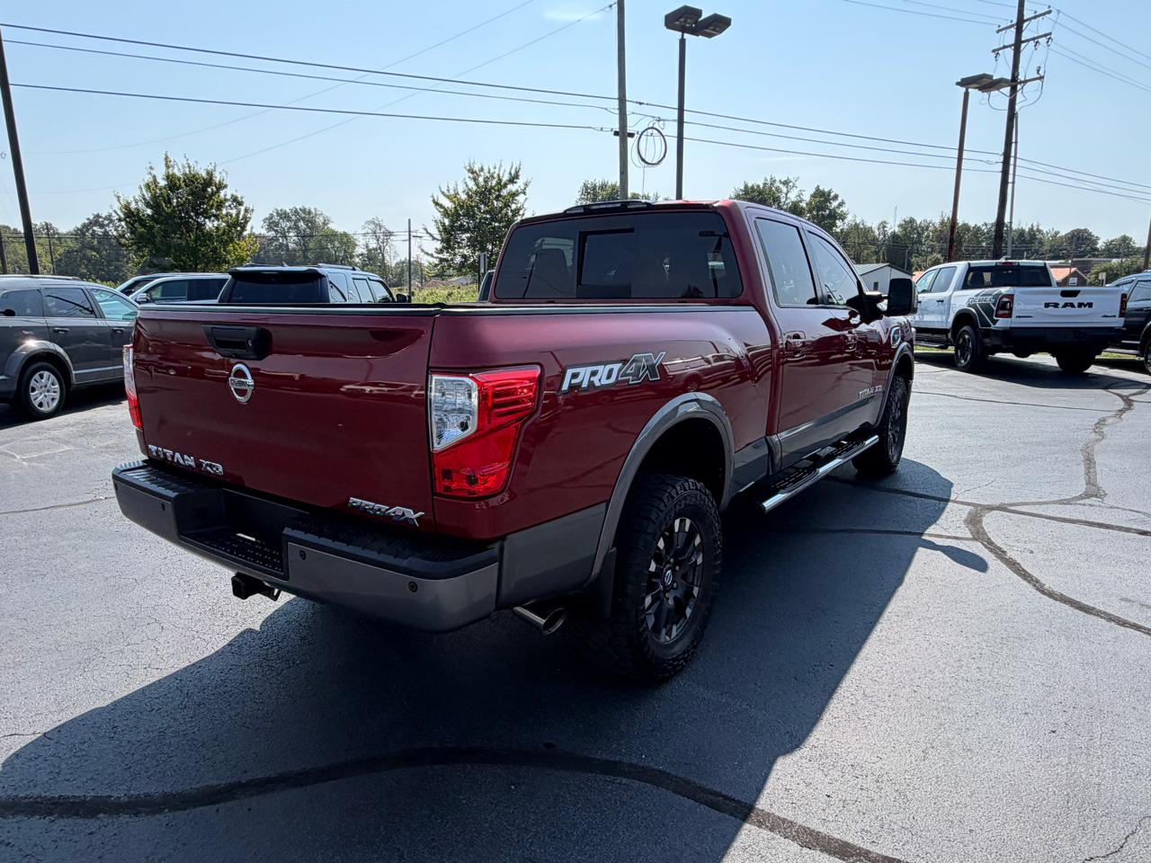 Nissan Titan XD 4x4 Gas Crew Cab PRO-4X 2017