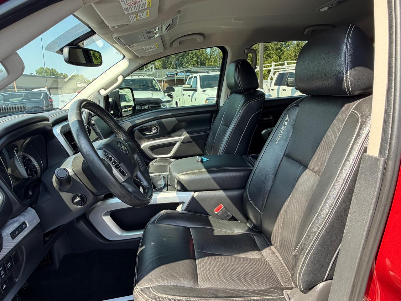 Nissan Titan XD 4x4 Gas Crew Cab PRO-4X 2017