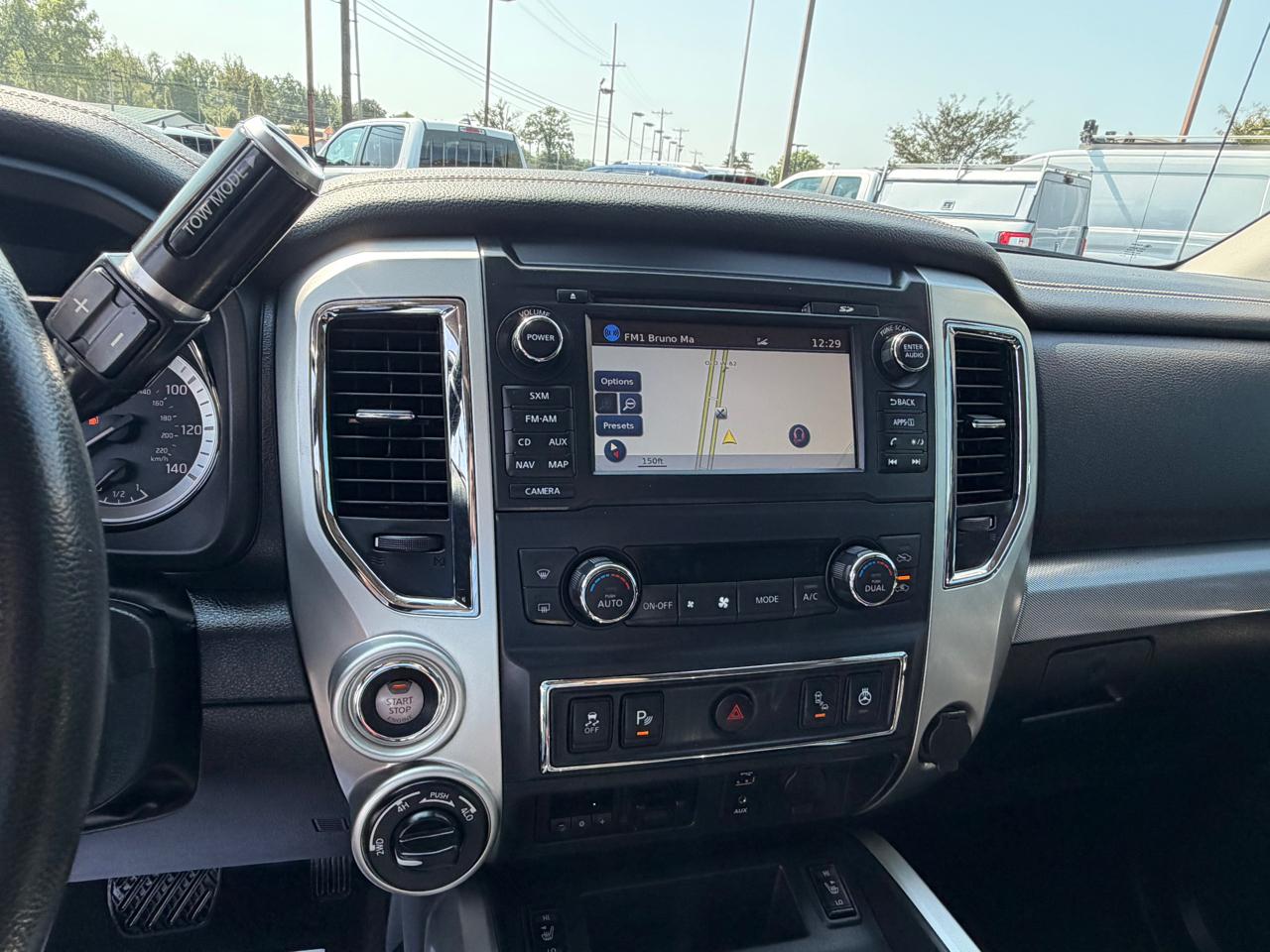 Nissan Titan XD 4x4 Gas Crew Cab PRO-4X 2017