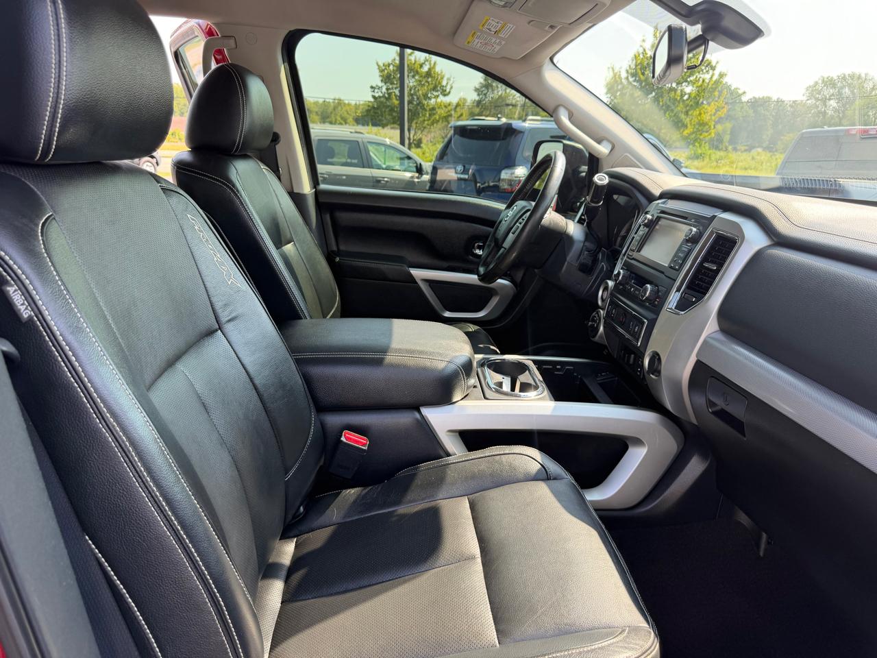 Nissan Titan XD 4x4 Gas Crew Cab PRO-4X 2017