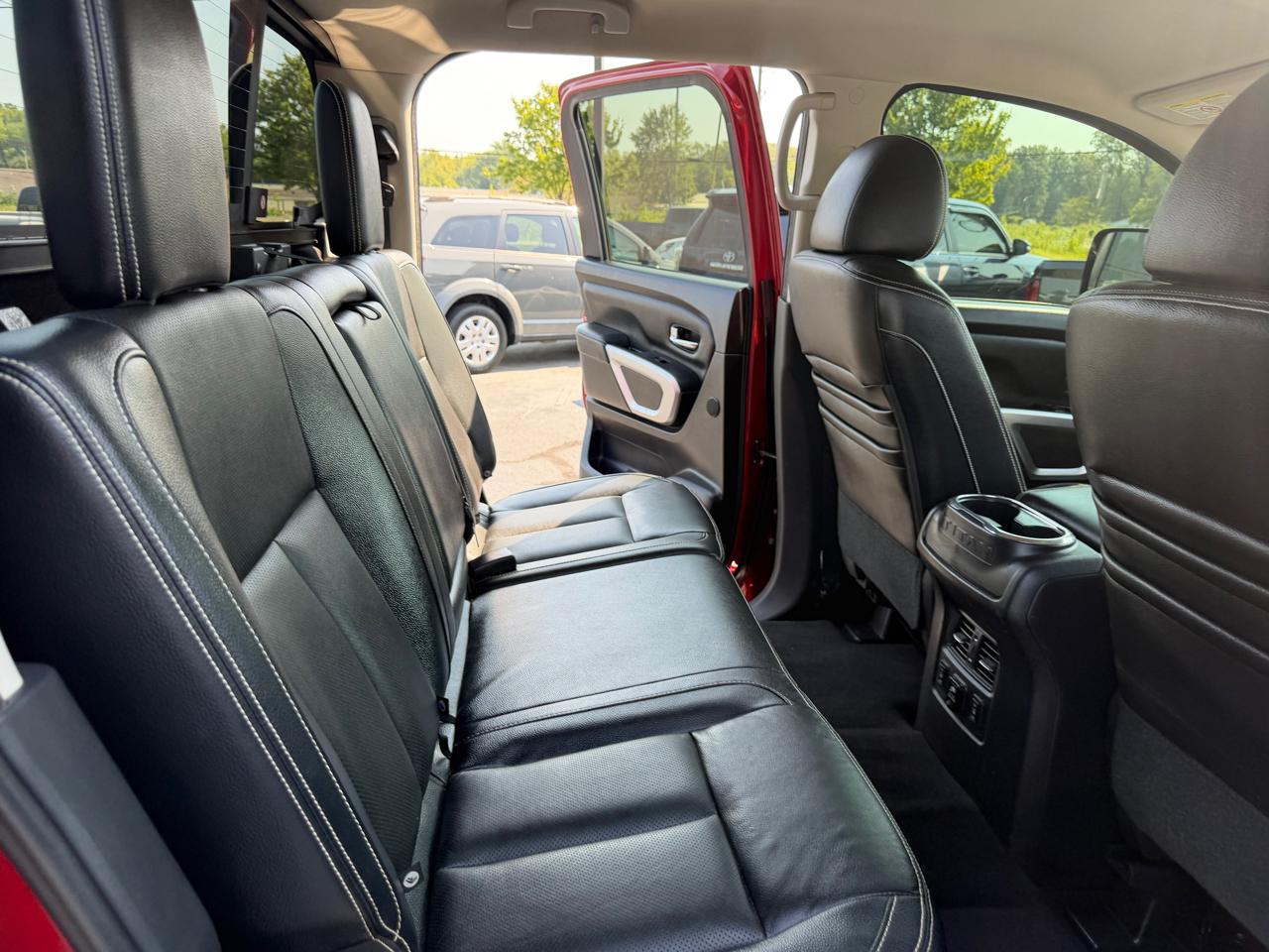 Nissan Titan XD 4x4 Gas Crew Cab PRO-4X 2017