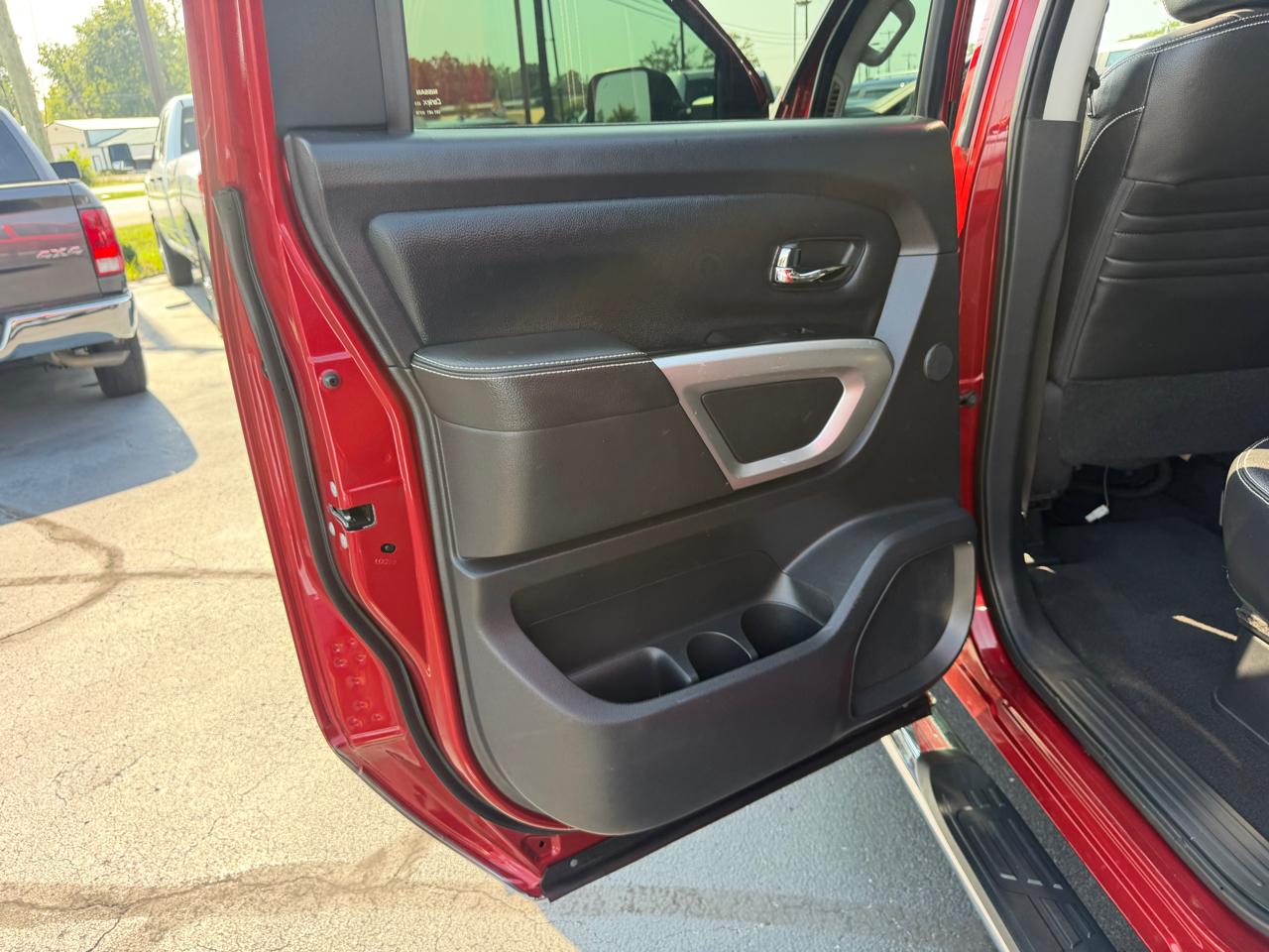 Nissan Titan XD 4x4 Gas Crew Cab PRO-4X 2017