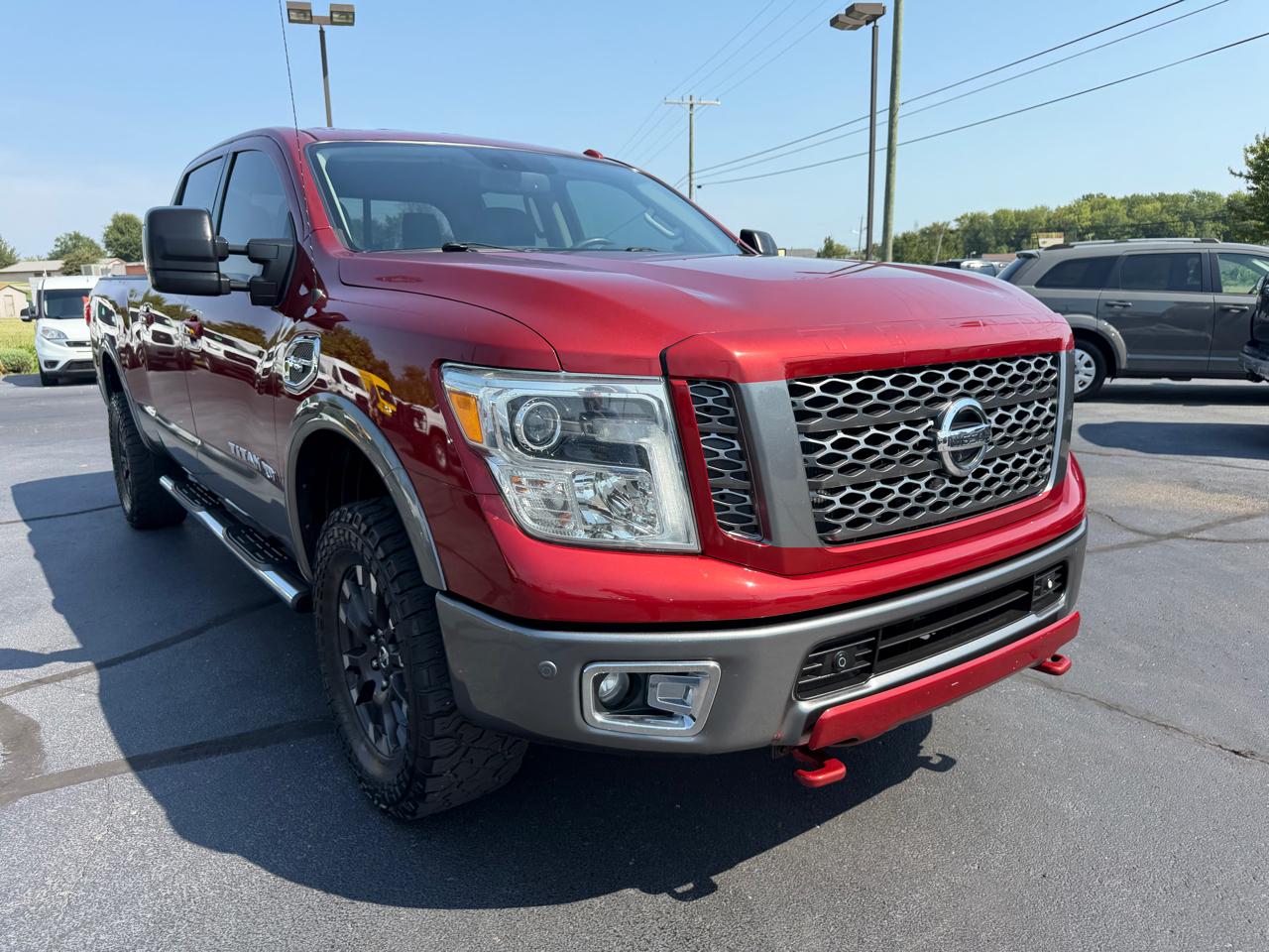 Nissan Titan XD 4x4 Gas Crew Cab PRO-4X 2017