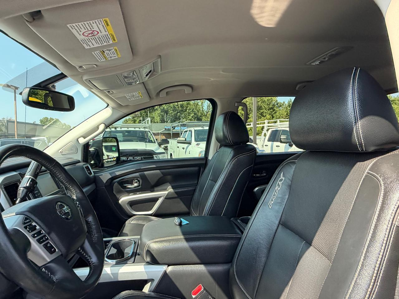 Nissan Titan XD 4x4 Gas Crew Cab PRO-4X 2017