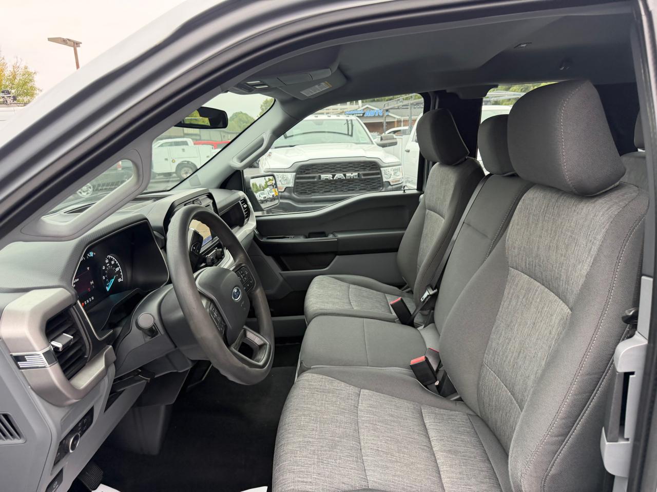 Ford F-150 2WD SuperCab 145" XL 2023