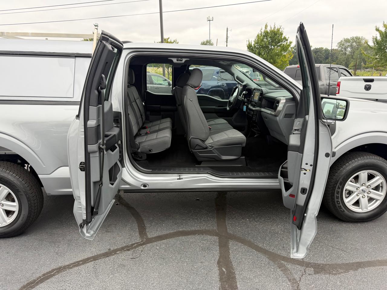 Ford F-150 2WD SuperCab 145" XL 2023