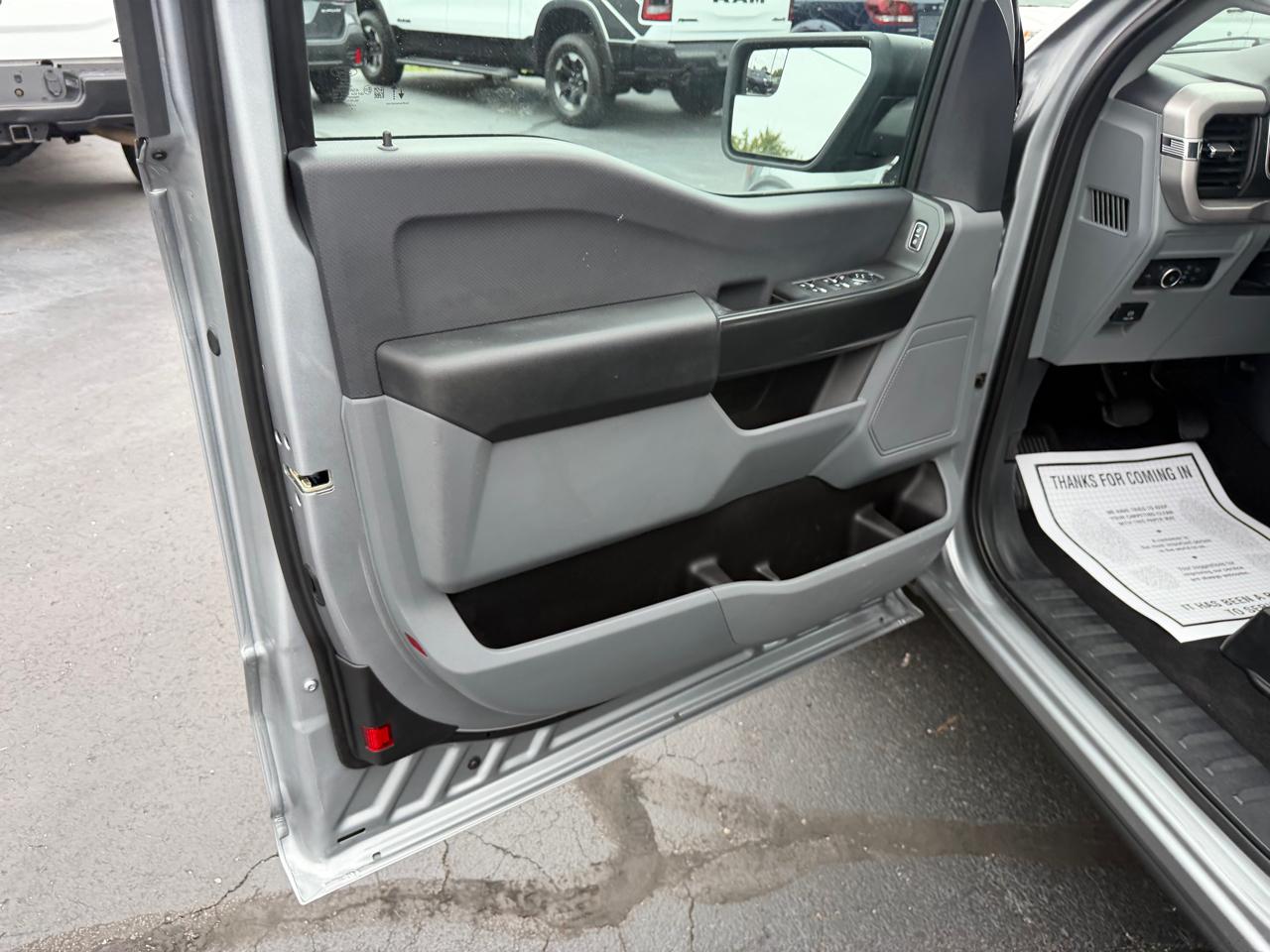 Ford F-150 2WD SuperCab 145" XL 2023