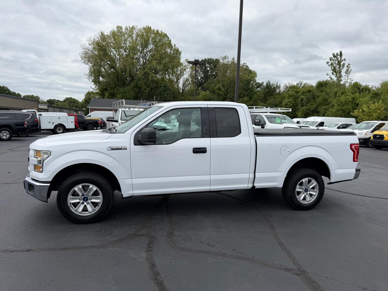 Ford F-150 XLT SuperCab 2WD 2016