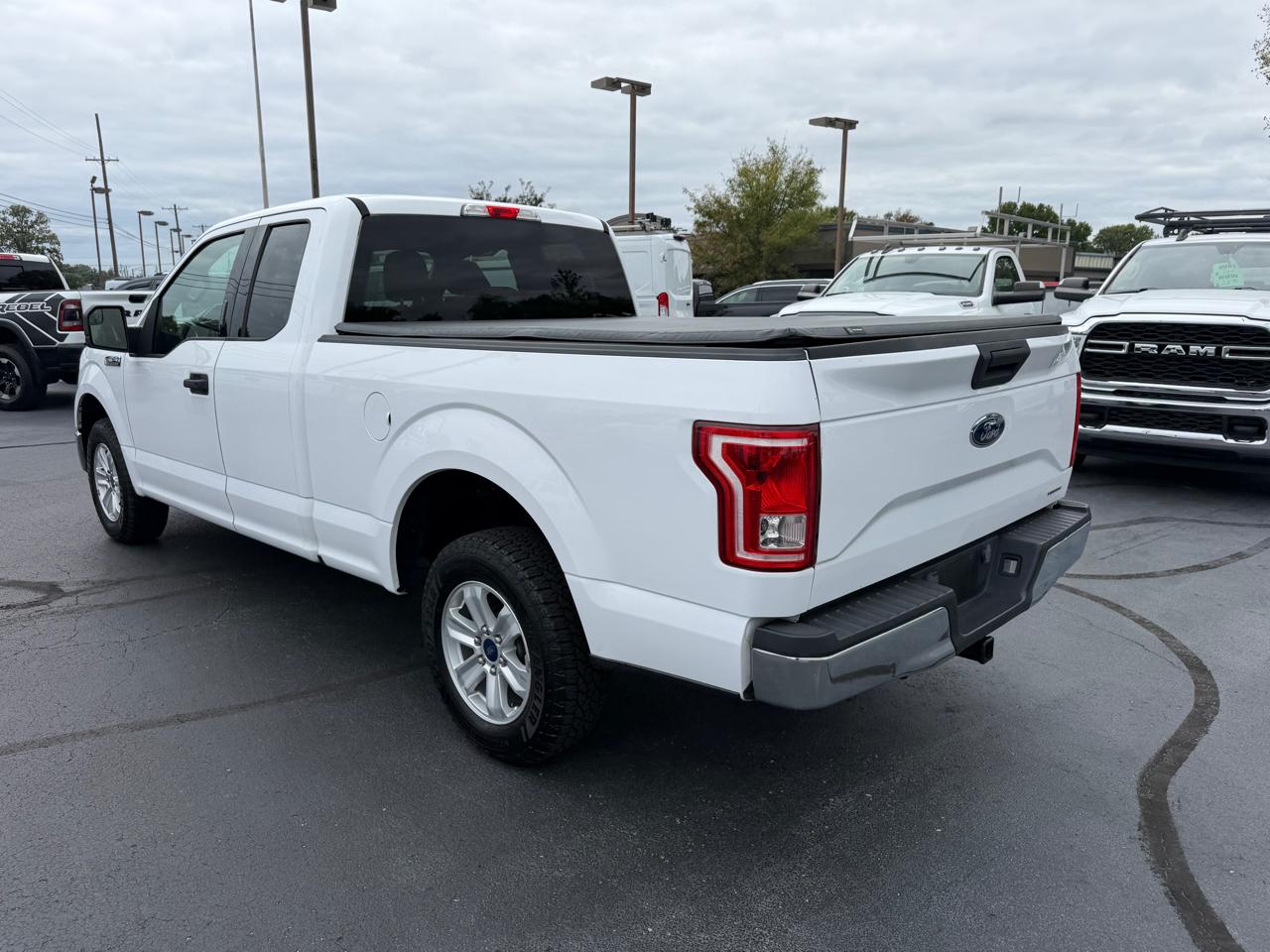 Ford F-150 XLT SuperCab 2WD 2016