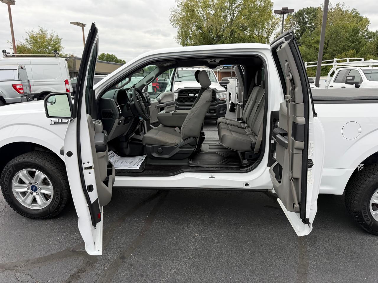Ford F-150 XLT SuperCab 2WD 2016