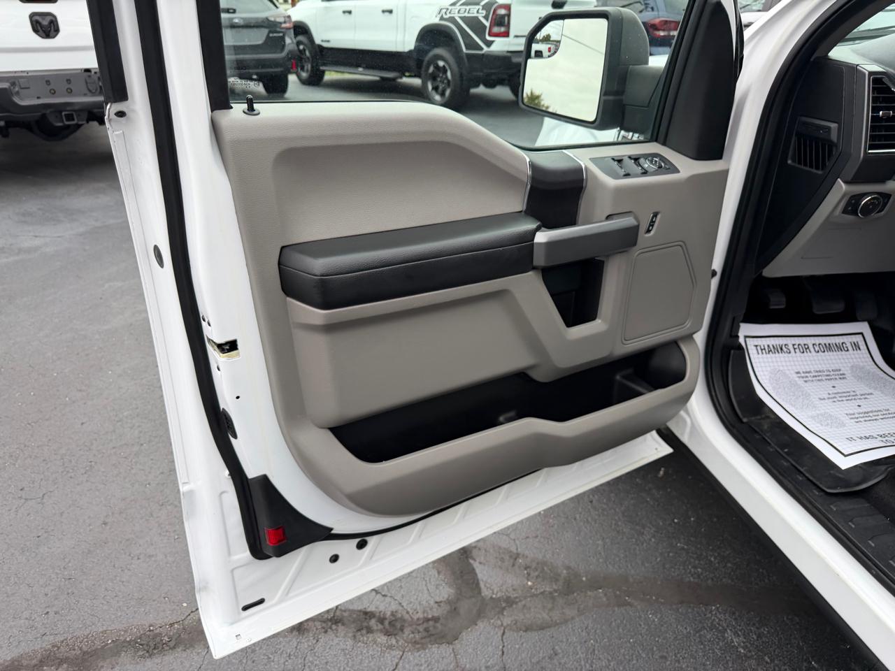 Ford F-150 XLT SuperCab 2WD 2016