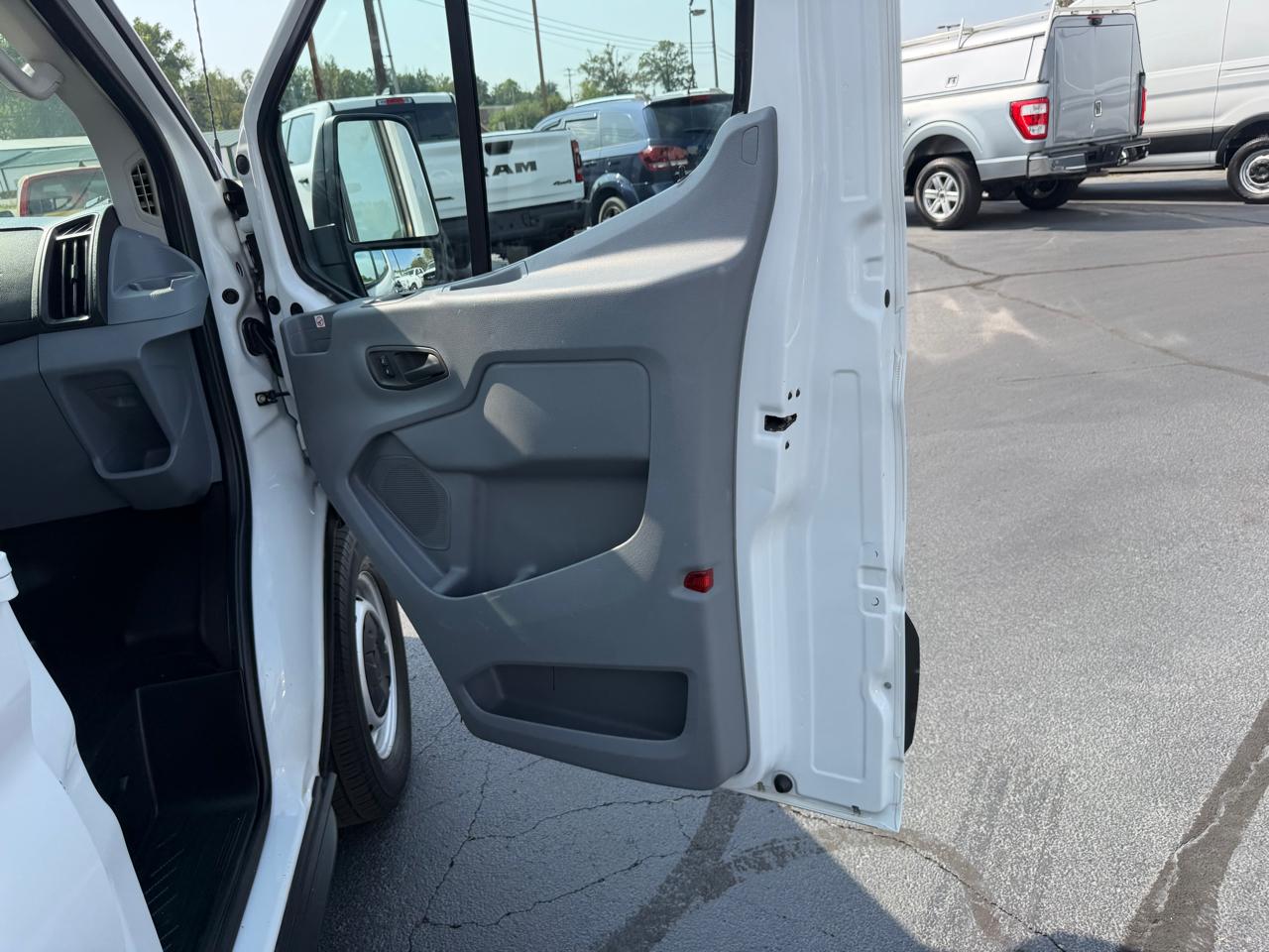 Ford Transit Van T-150 148" Low Rf 8600 GVWR Swing-Out RH Dr 2019
