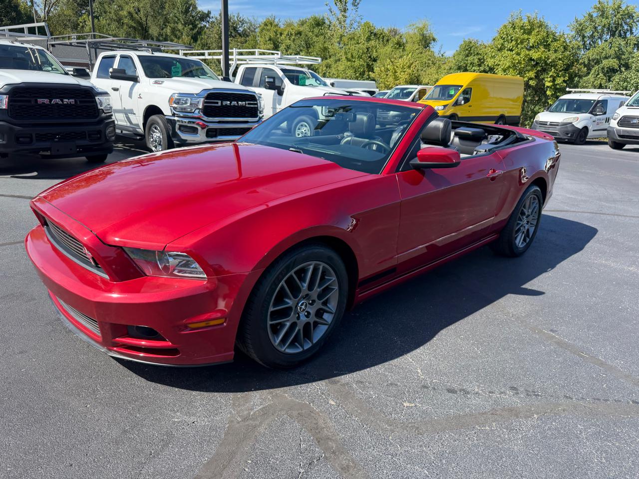 Ford Mustang 2dr Conv Premium 2013