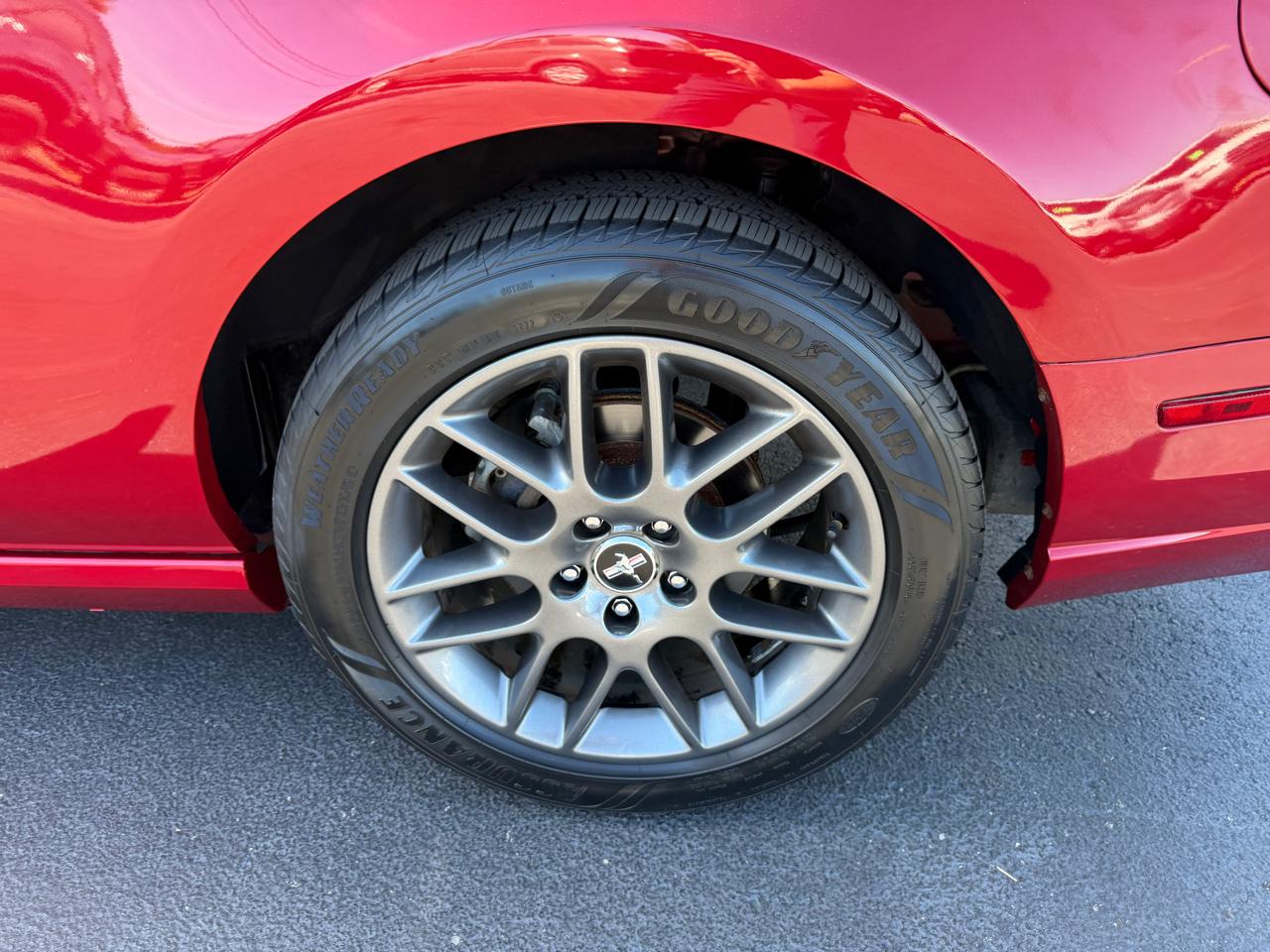 Ford Mustang 2dr Conv Premium 2013