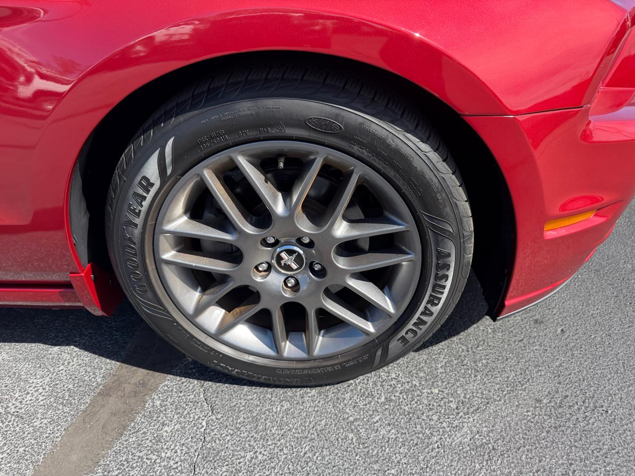 Ford Mustang 2dr Conv Premium 2013