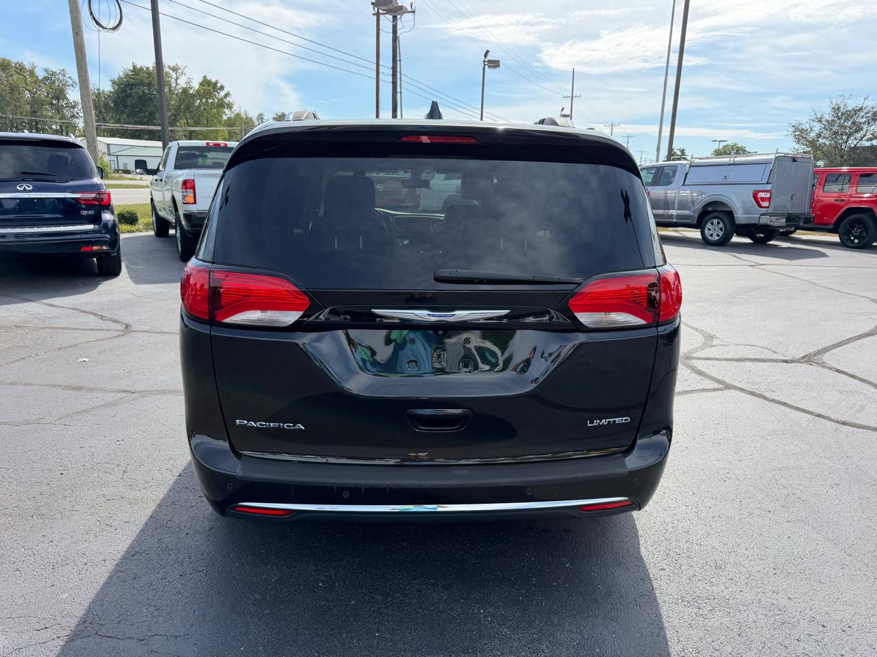 Chrysler Pacifica Limited FWD 2020