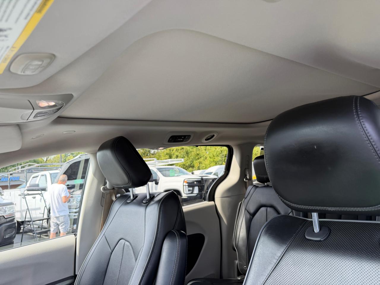 Chrysler Pacifica Limited FWD 2020