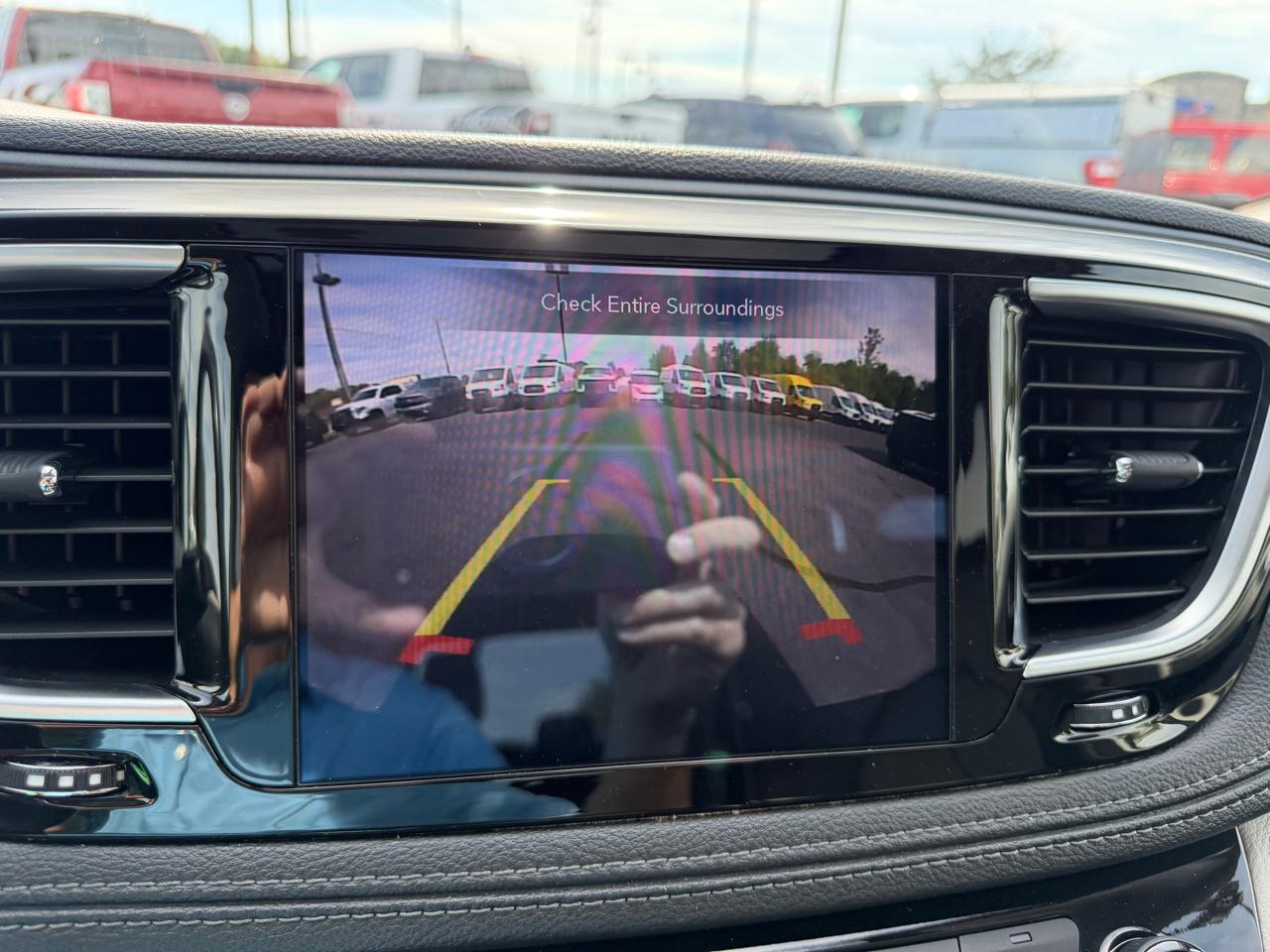 Chrysler Pacifica Limited FWD 2020