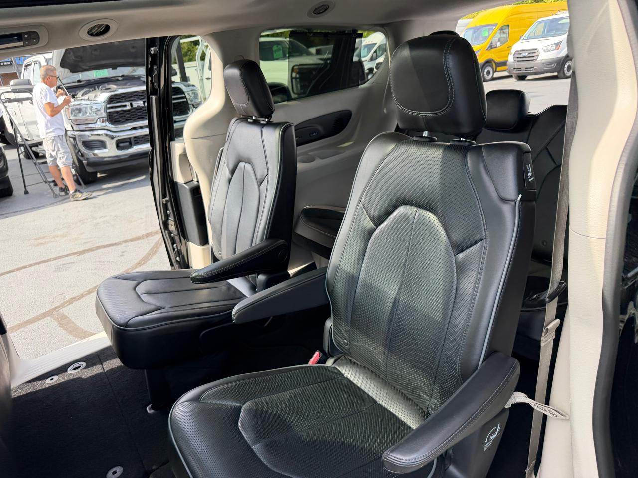 Chrysler Pacifica Limited FWD 2020