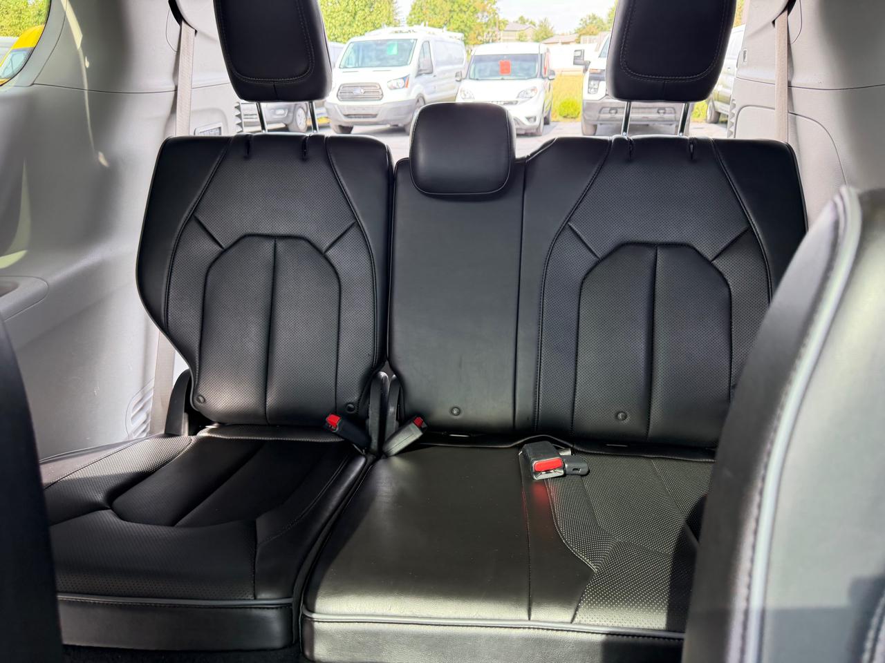 Chrysler Pacifica Limited FWD 2020