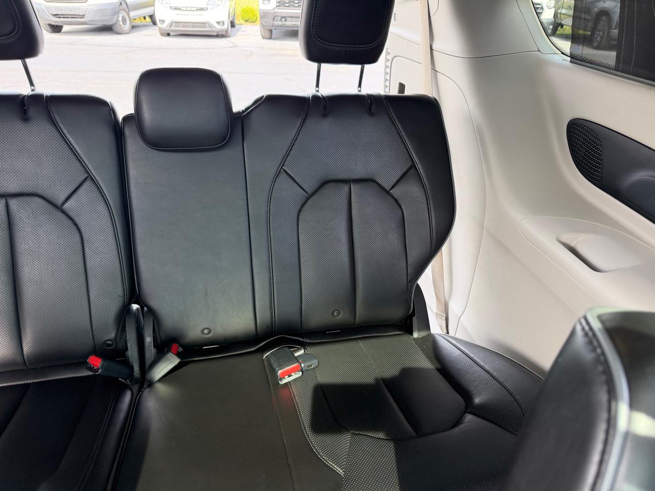 Chrysler Pacifica Limited FWD 2020