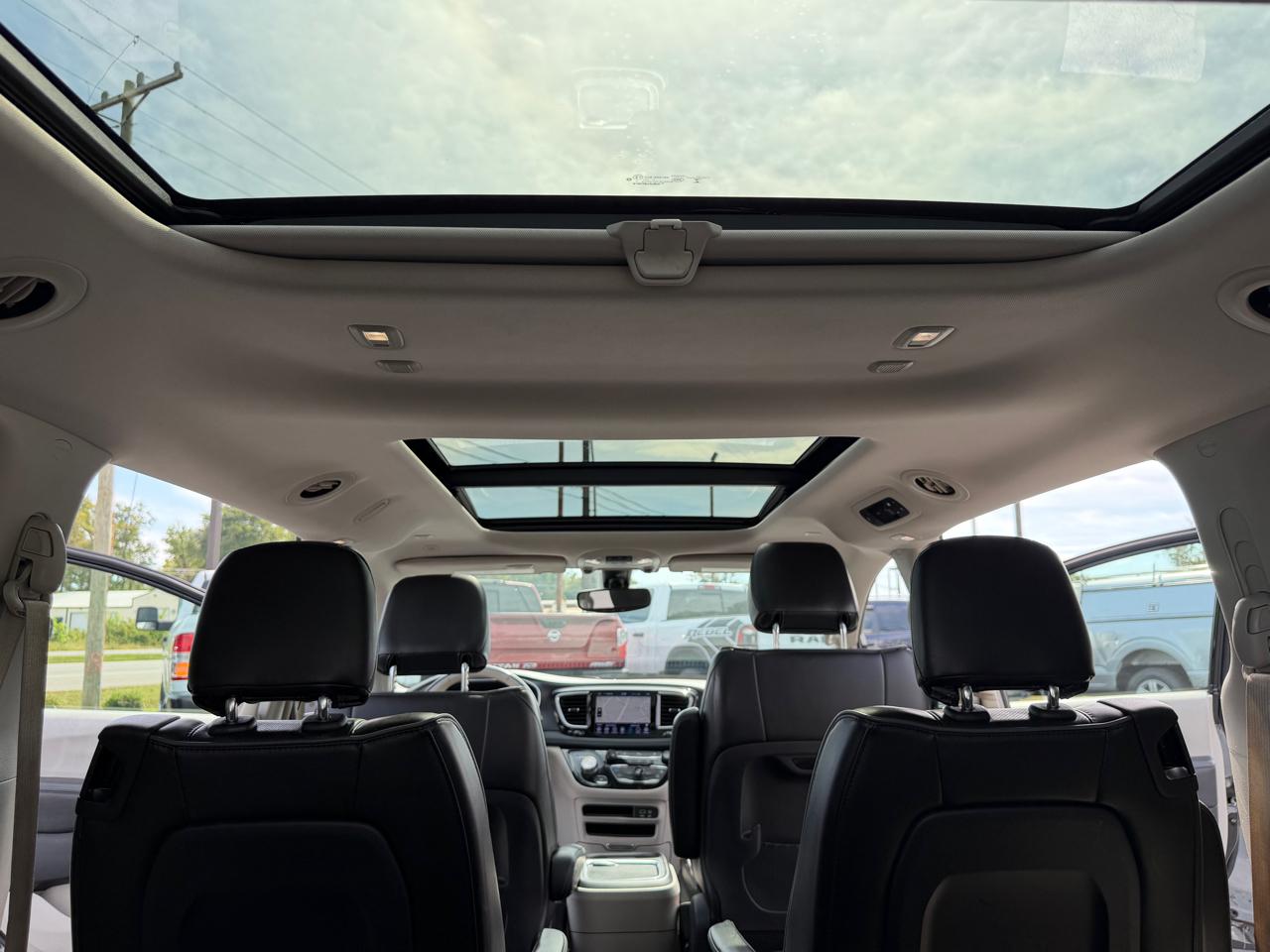 Chrysler Pacifica Limited FWD 2020