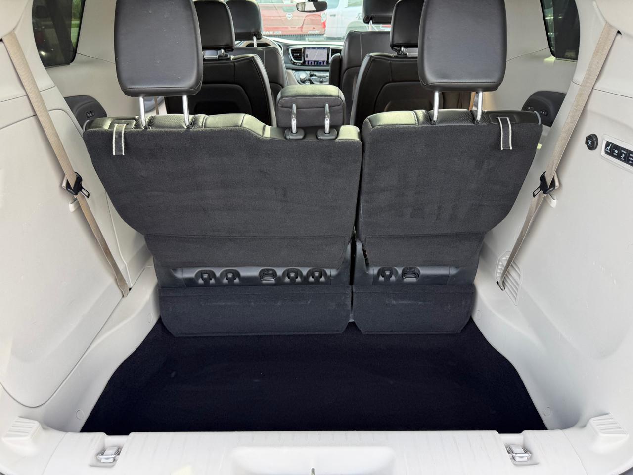 Chrysler Pacifica Limited FWD 2020