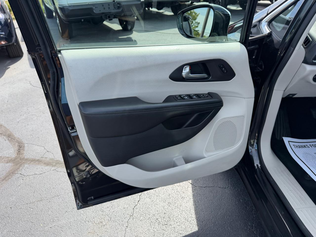 Chrysler Pacifica Limited FWD 2020