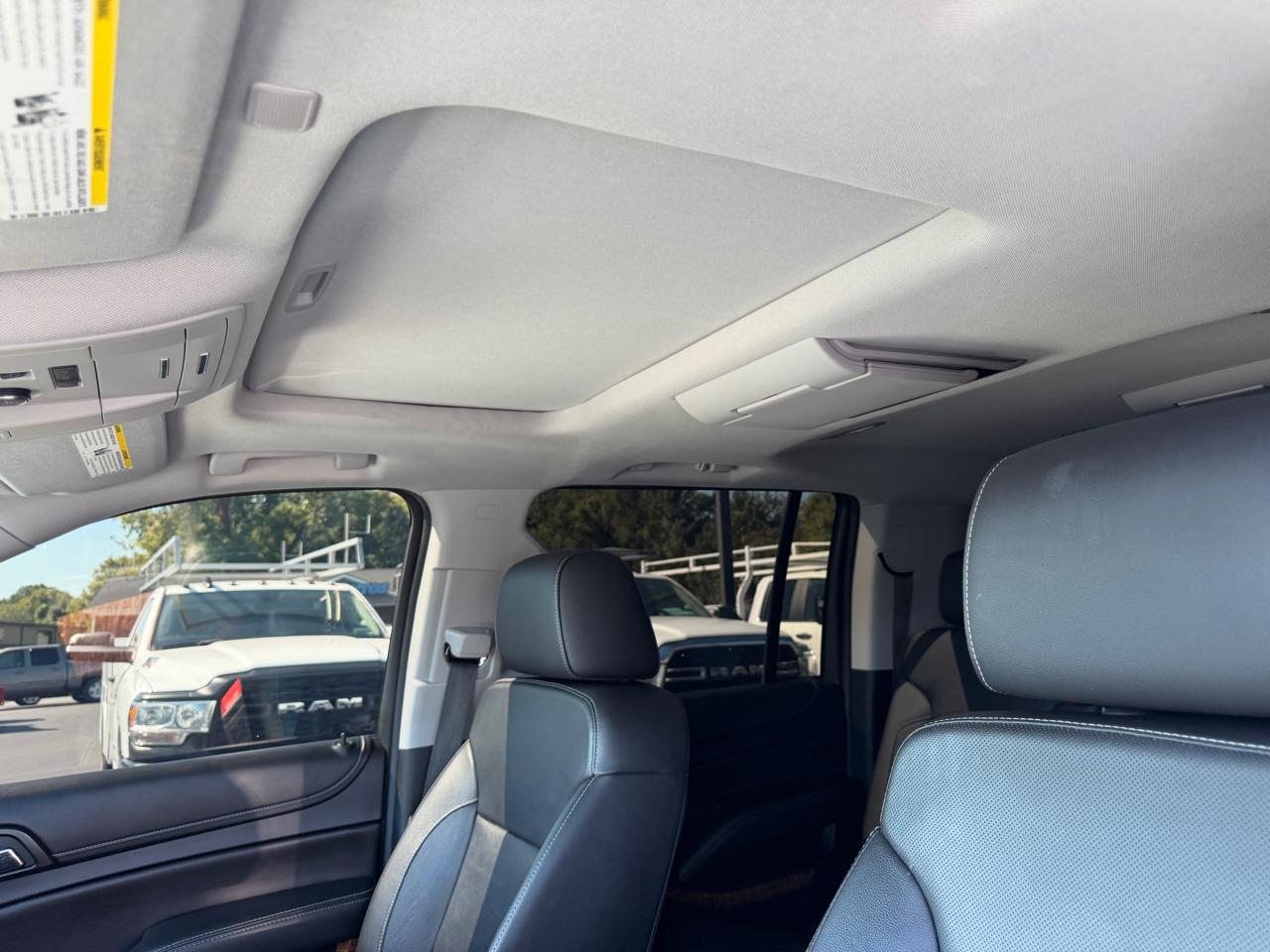Chevrolet Suburban 4WD 4dr 1500 Premier 2018